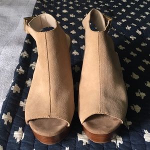 Suede Kenneth Cole wedges